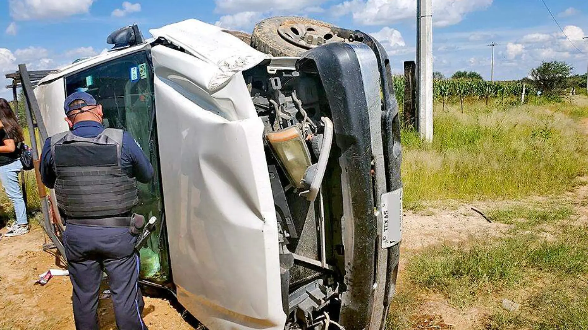 camioneta volcada